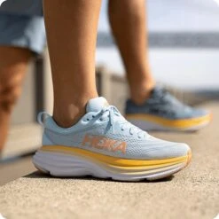 Hoka Chaussures Running Femme - Bondi 8 Wide - Summer Song / Country Air 22 Hoka Chaussures Running Femme - Bondi 8 Wide - Summer Song / Country Air -Hoka Chaussures Boutique hoka bondi 8 wide running shoes women2 1569638 1