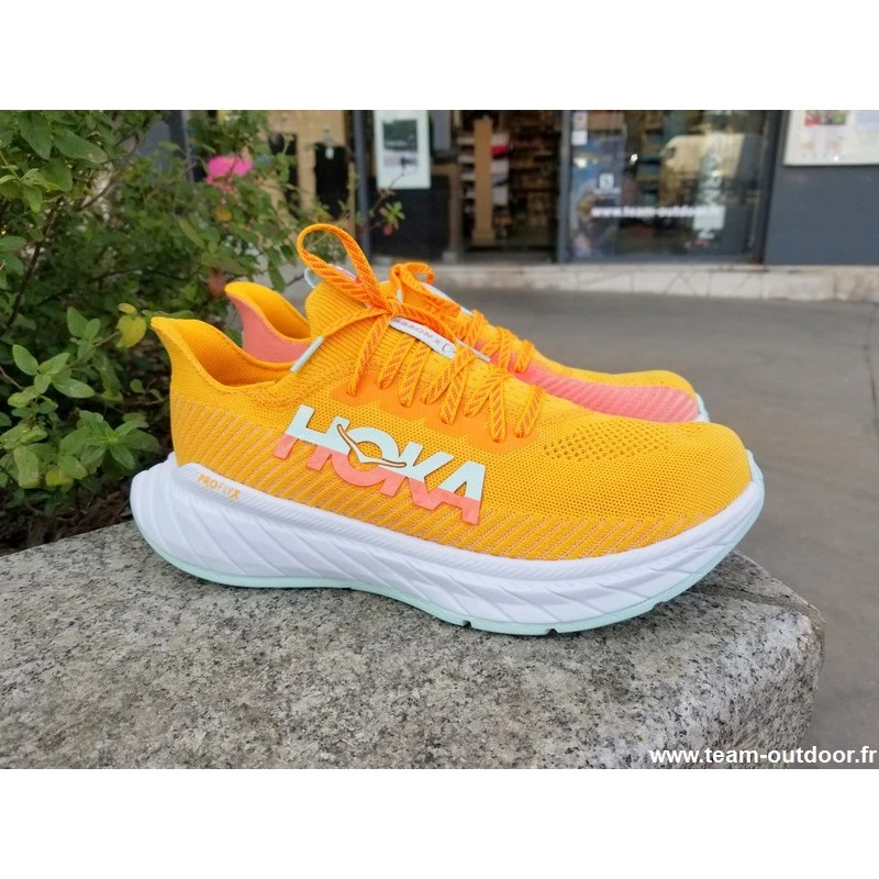 HOKA Carbon X 3 Homme Radiant Yellow / Camellia 4 HOKA Carbon X 3 Homme Radiant Yellow / Camellia – Image 2