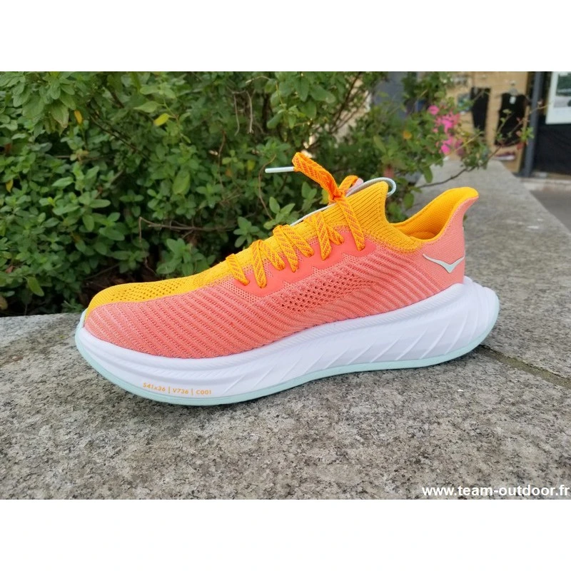 HOKA Carbon X 3 Homme Radiant Yellow / Camellia 6 HOKA Carbon X 3 Homme Radiant Yellow / Camellia – Image 4