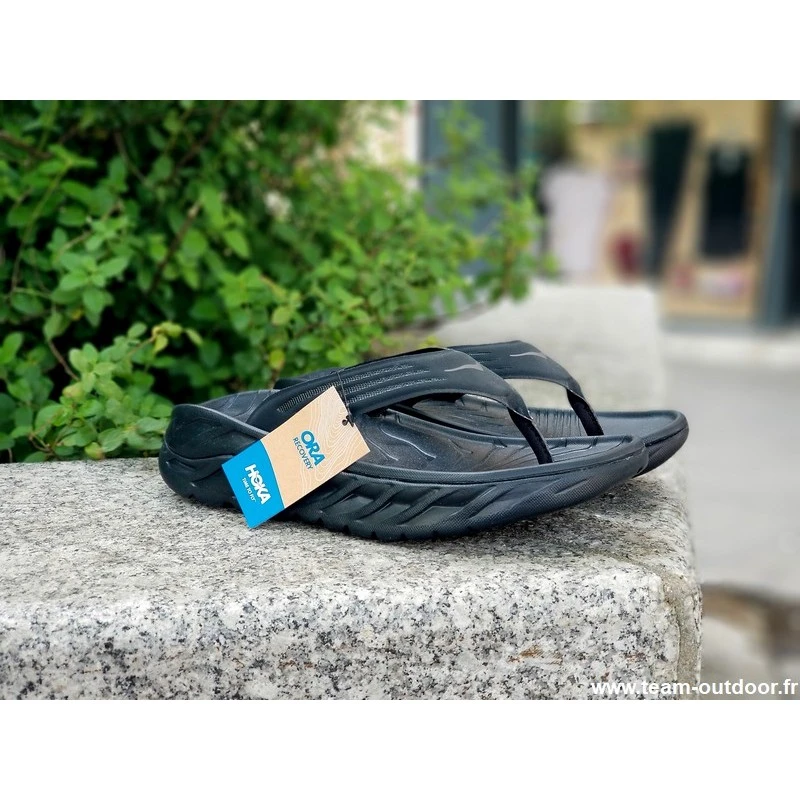 HOKA Ora Recovery Flip Homme Black / Dark Gull Gray 4 HOKA Ora Recovery Flip Homme Black / Dark Gull Gray – Image 2